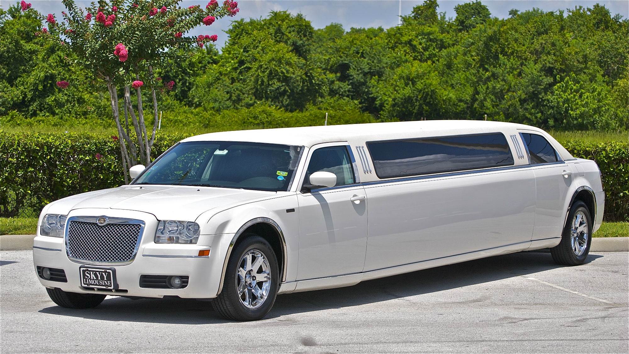 Limousine Services Hire A Luxurious Limousine In Gold Coast Stretch 